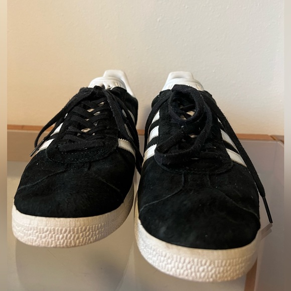 Black Adidas Gazelle Shoes - Picture 5 of 7